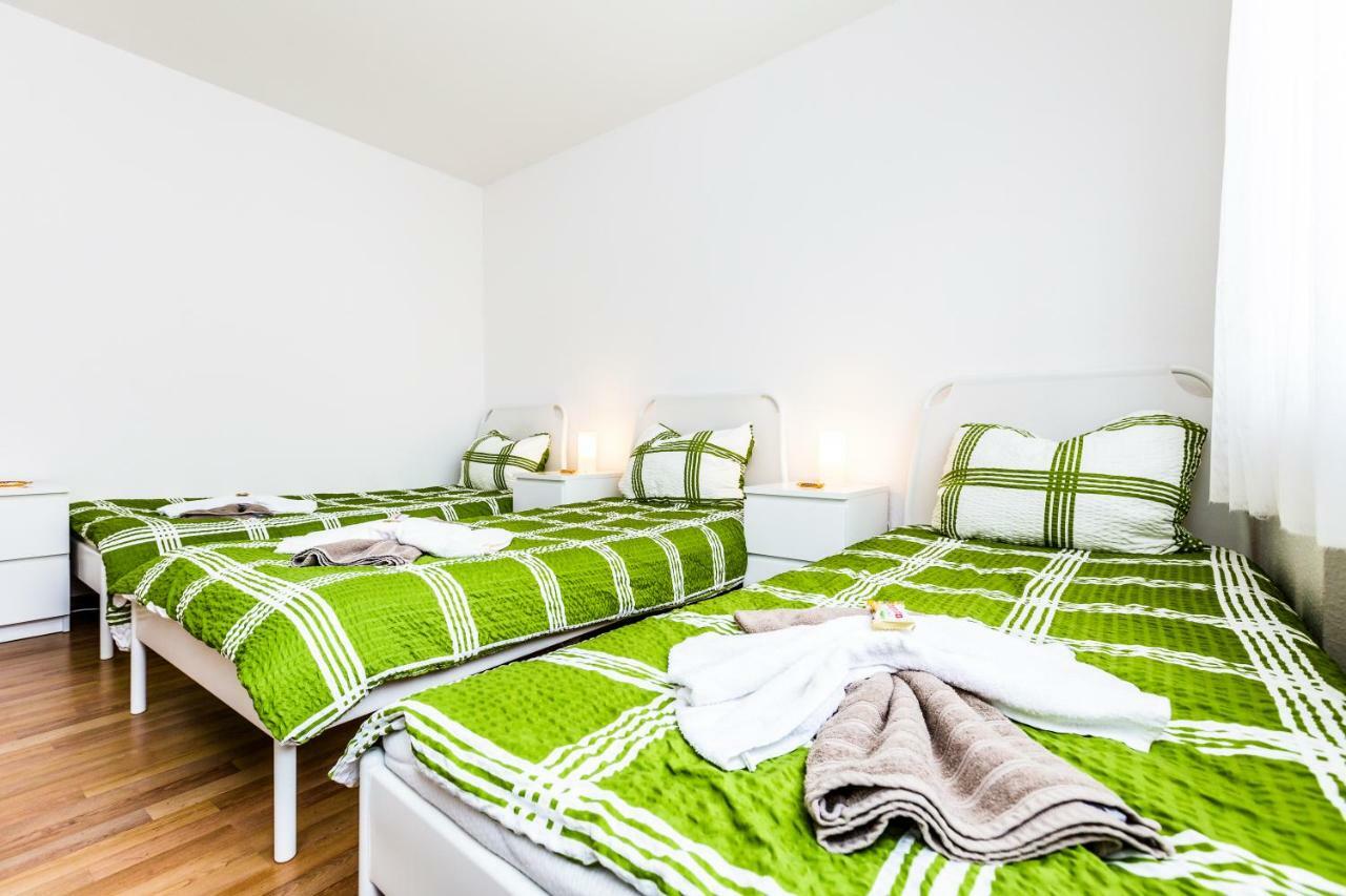Workers Apartment Am Wiener Platz Köln Dış mekan fotoğraf